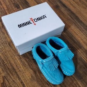 Minnetonka Riley Bootie Infants Size 3 Turquoise Moccasins